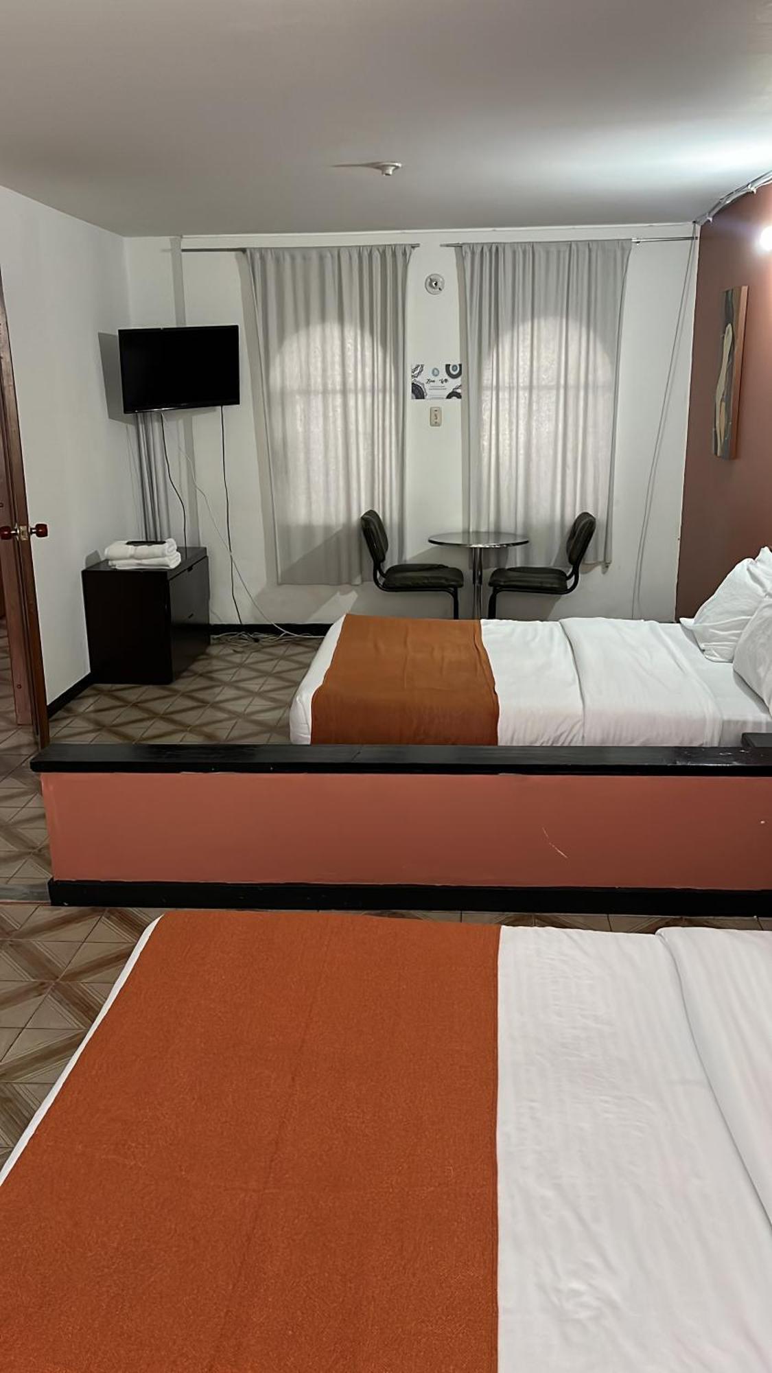 Way Maker 1 Hotel Богота Екстериор снимка