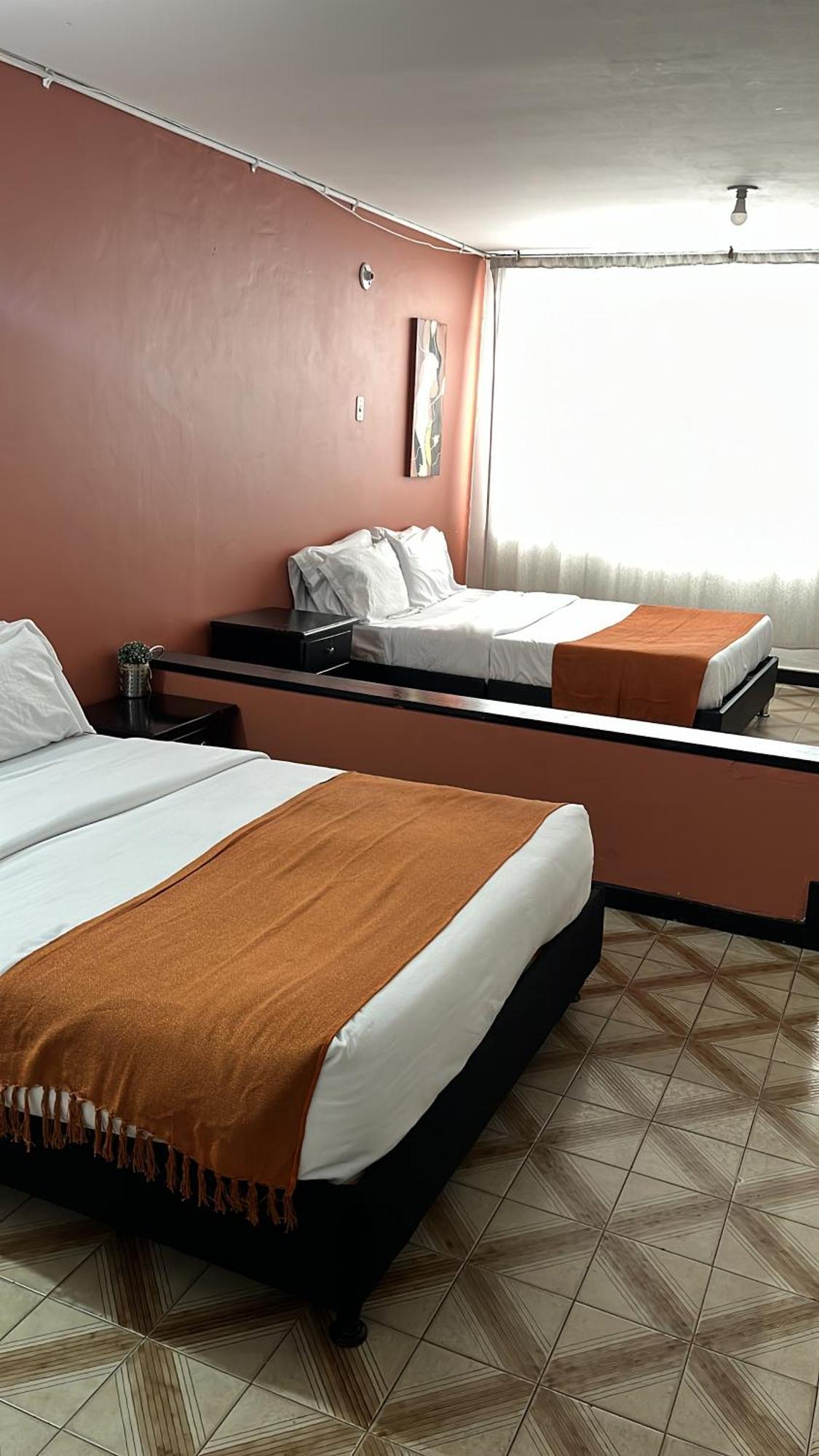 Way Maker 1 Hotel Богота Екстериор снимка