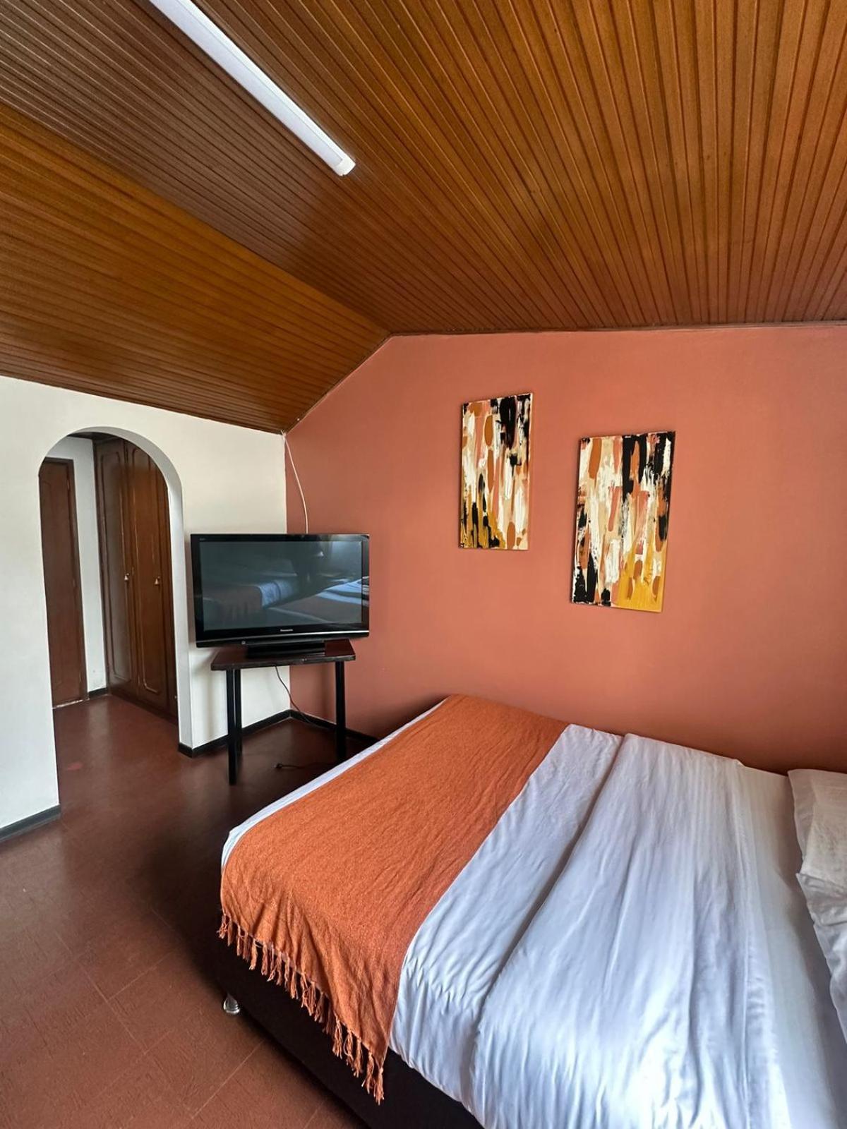 Way Maker 1 Hotel Богота Екстериор снимка